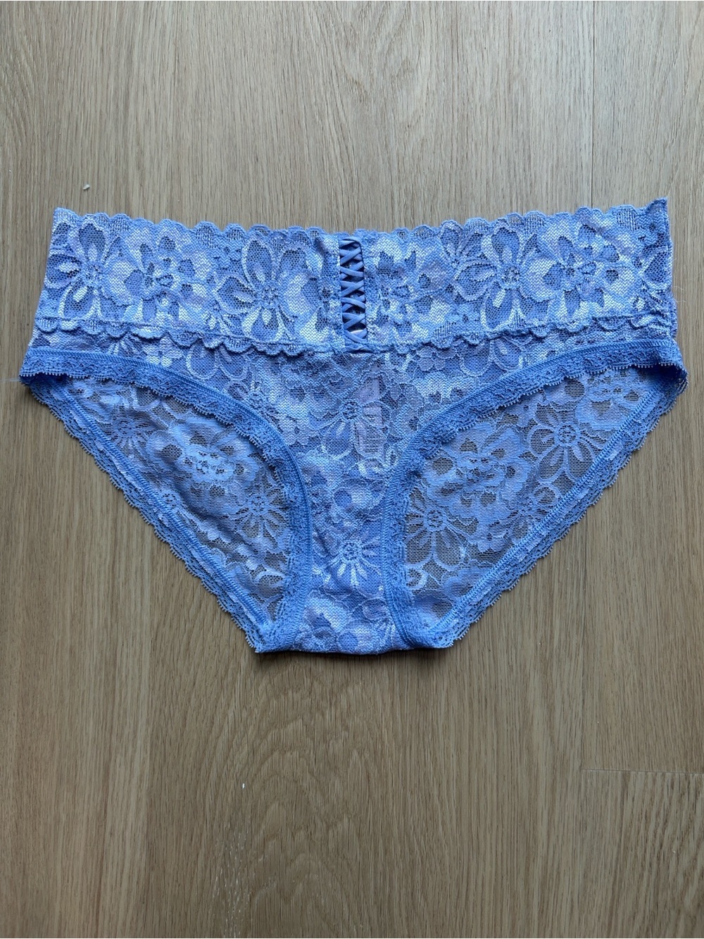Victoria’s Secret Lace Hiphugger Panty S